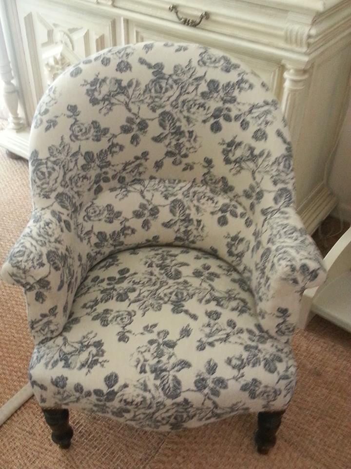 Tapissier: Le fauteuil Crapaud