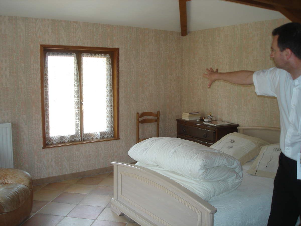 Chambre parentale avant/après du vent dans les girouettes