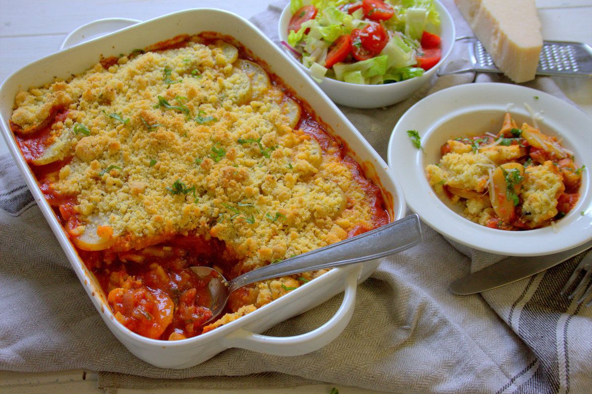 Crumble De Blanc De Poulet A La Sauce Tomate Et Basilic Et Pommes