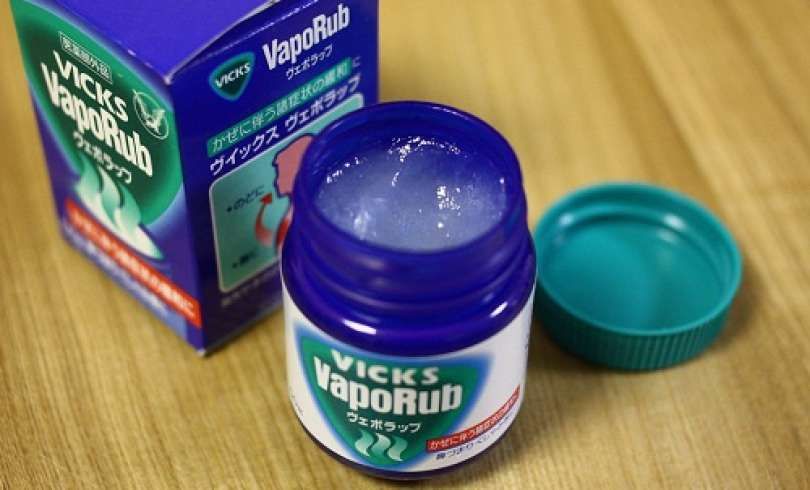 Où mettre le Vicks VapoRub ?
