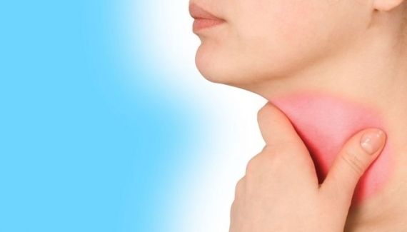 Comment soigner un mal de gorge rapidement  Astuces et trucs