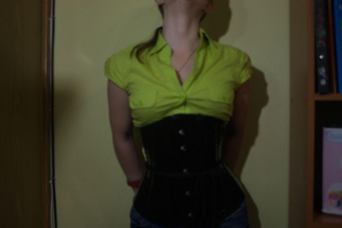 Real waist training corsets, corset fashion blog, corsetloving diary