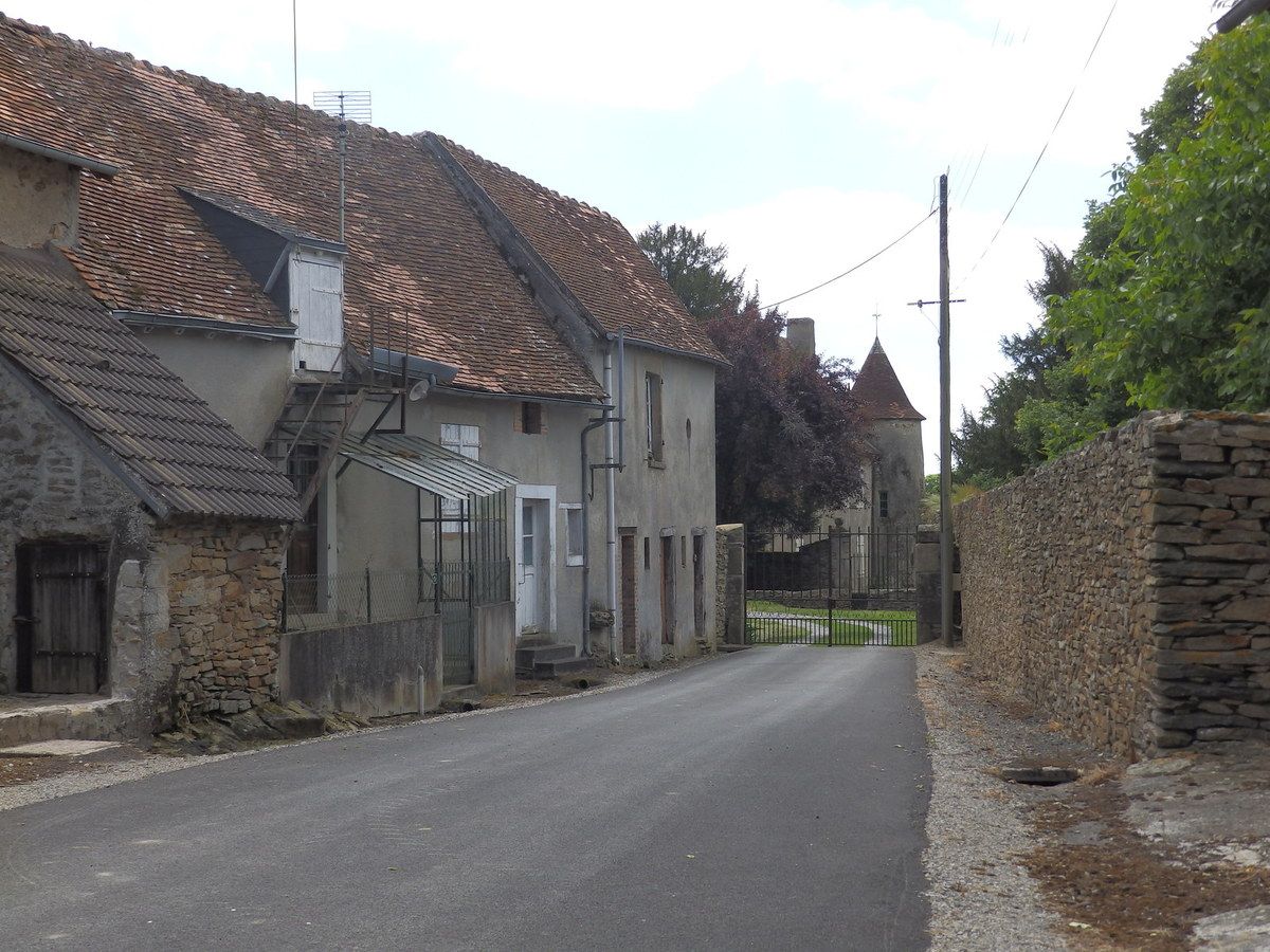 Saint Benoit du Sault, Montgarnaud, Les Gorces, La Dinière Balades à