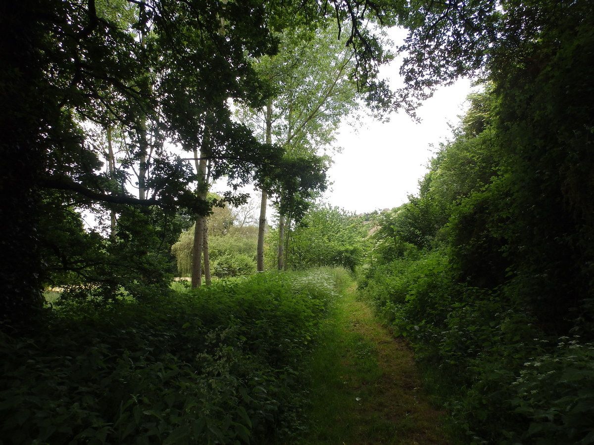 Saint Benoit du Sault, Montgarnaud, Les Gorces, La Dinière Balades à