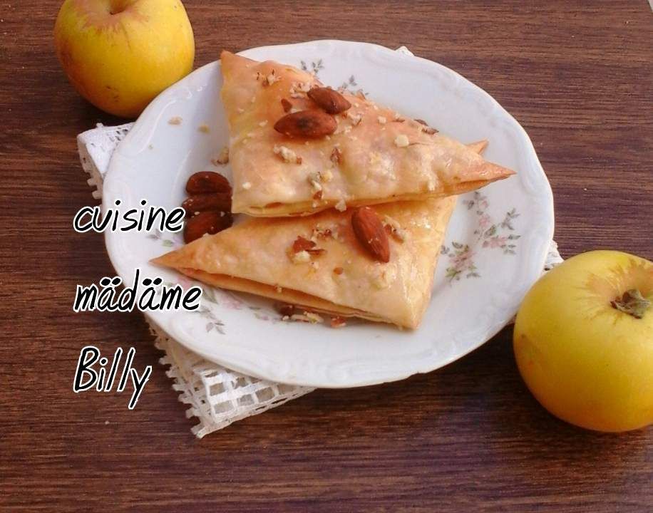Petit Feuillete Sucre A La Pate Filo Et Pommes حلو بالعجينة الفيلو