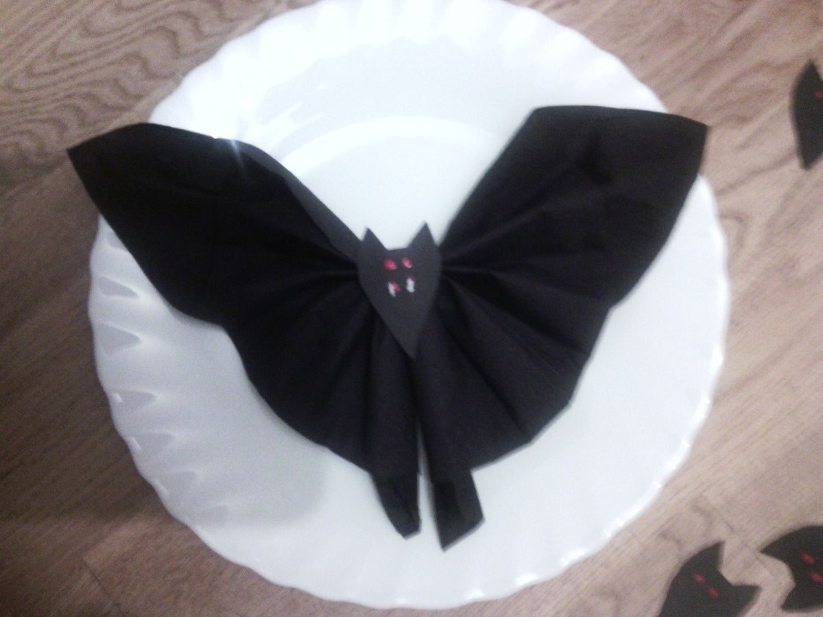 Pliage serviette chauve souris... - Dindosaureetcompagnie.over-blog.com