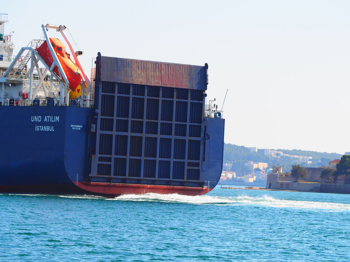 Le navire Roro Istambul propose deux rotations par semaine de La Seyne Brégaillon vers le port turc de Pendik, près d’Istanbul, en trois jours de mer. Cette autoroute de la mer permet de gagner 24 heures par rapport à la route