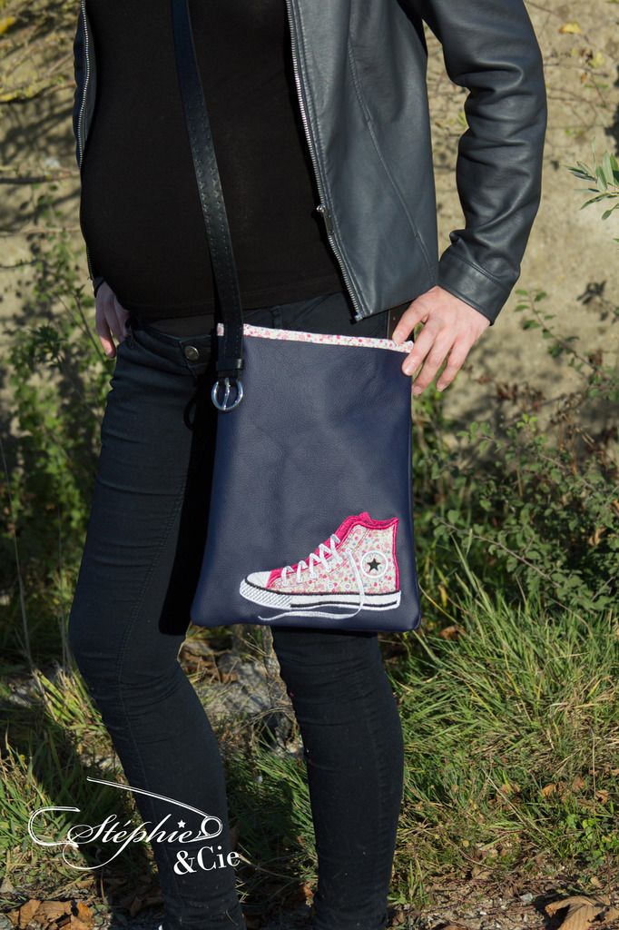 Un sac bandoulière Converse - Stéphie et Cie