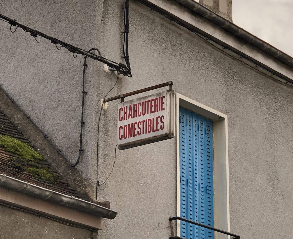 Mandres les Roses et quelques ruines La France de Poupie