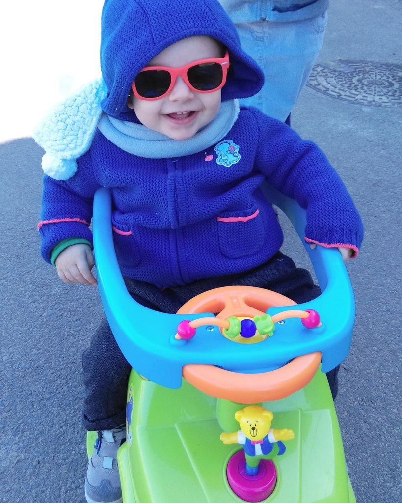 Lunettes de soleil pour bébé : comment bien les choisir ? - Les