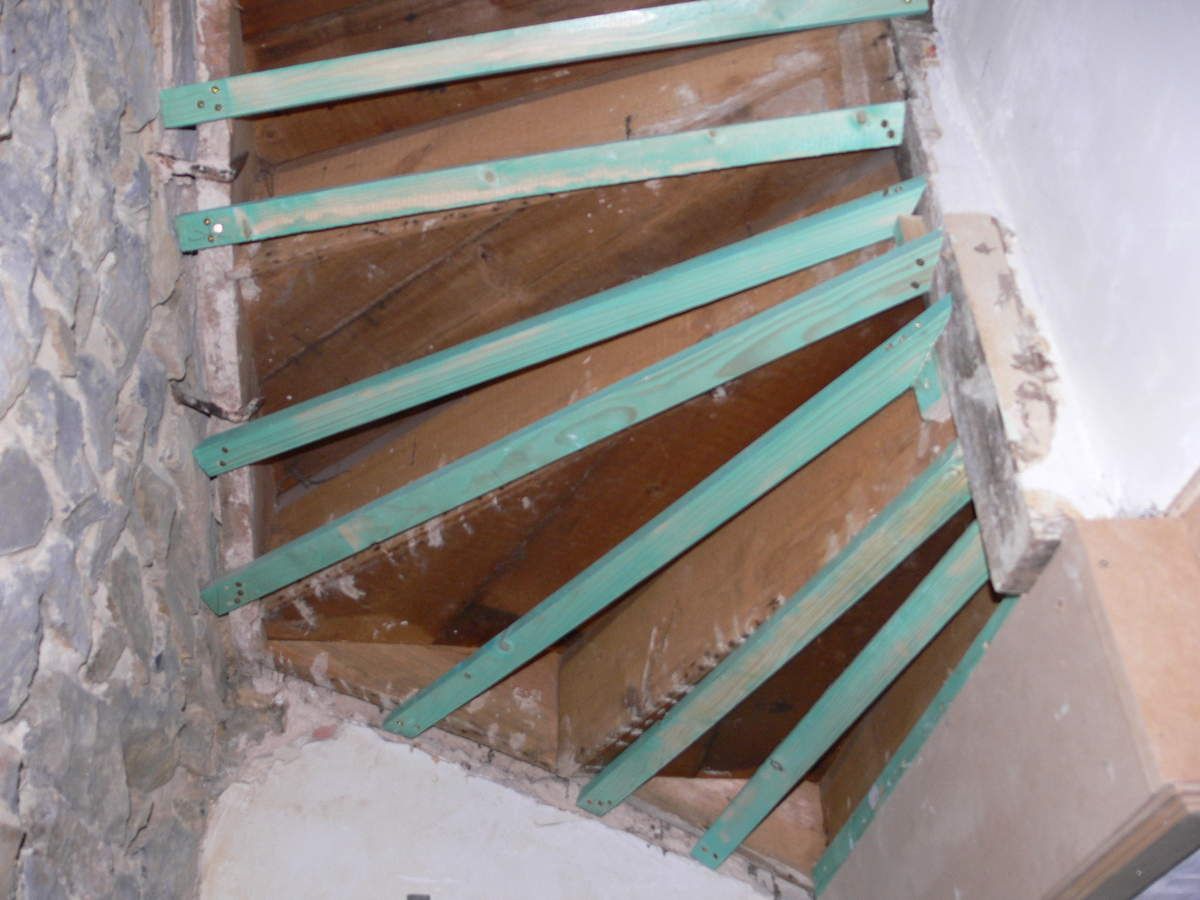 Escalier, isolation du plafond - Renovation maison pierre 1900