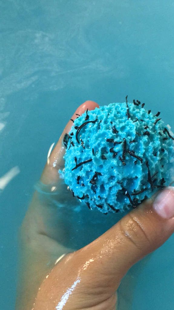 Bombe de bain Lush &amp;quot;Big blue&amp;quot; - L&amp;#39;hebdo Rose