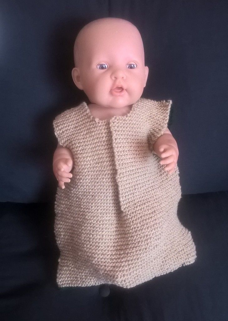 gigoteuse au tricot pour poupée 39cm - l'extraordinaire maman pivert