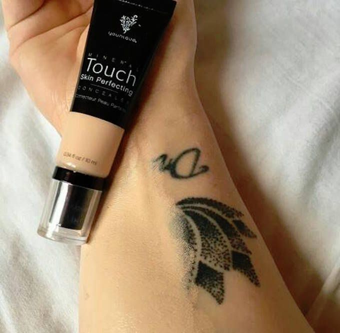 Correcteur de teint Touch Mineral Skin Perfecting Younique ou anti cerne  Younique - Younique by Anissa