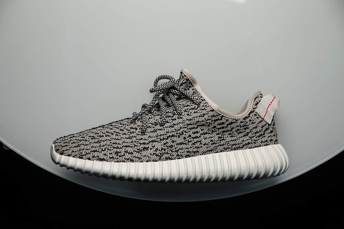 Women 's Yeezy boost 750 chocolate foot locker restock Online 70