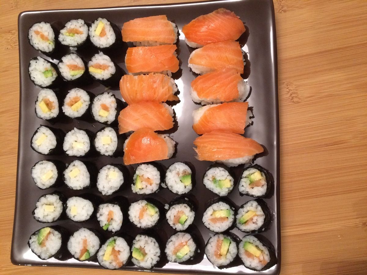 Makis et Nigiris : les Sushis Tupperware ;) - Les recettes de Mumu