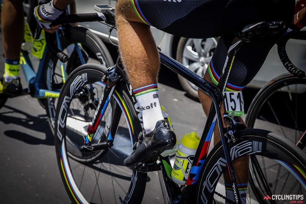 cycliste jambe rasée