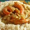Crevettes au curry et lait de coco accompagné de son riz blanc