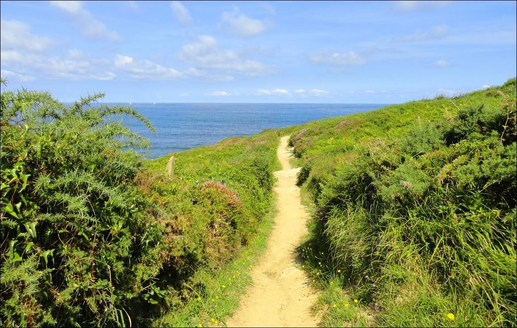 Corniche Basque , Sentier du Littoral de Hendaye à SaintJeandeLuz