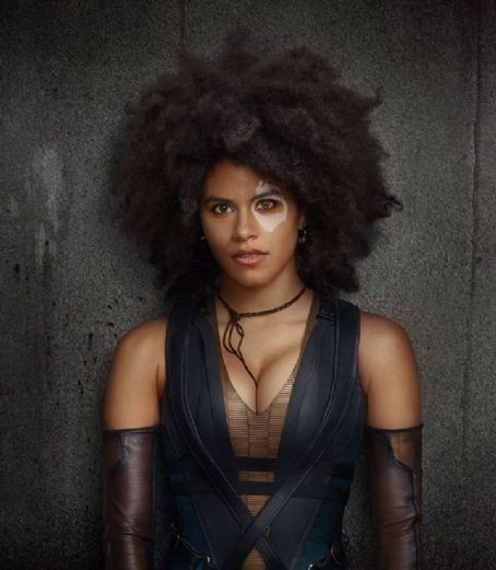 Zazie Beetz Films Et Programmes Tv Beetz Zazie - Mémoires de Guerre