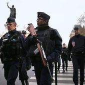 Un État d'urgence pour orienter les esprits ailleurs
