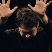 Pourvu qu'il nous arrive quelque chose - dans la tête du spectateur: au festival d'Avignon durant tout le OFF !