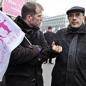 Les décérébrés de La Manif pour Tous dans la rue le 16 octobre - Le KaC