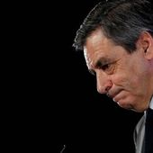 Fillon "quasi guerre civile" ? Ben oui, comme lorsque tu étais ministre pauvre con ! - Le KaC