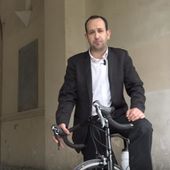Velo de course avec moteur électrique Vivax développant une puissance max 200 watts - 3D SPORT CENTER