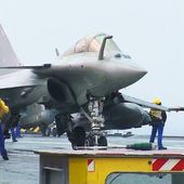 Départ en mission de Rafale Marine par mauvais temps