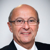 Le Maire de Colombes promu chevalier de la légion d'honneur