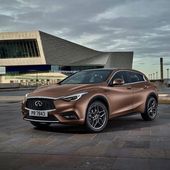 Infiniti Q30 :2016