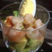 Verrines avocats-crevettes (salade avocats-crevettes) - Les saveurs culinaires de Rosa