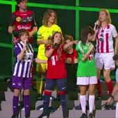 Hélène Ségara et Les Enfoirés 2014 dans Téléfoot