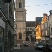 Kinou l'enfant du ciel : Promenade dans Clamecy 58