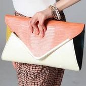 Une pochette minimaliste pour le soir !