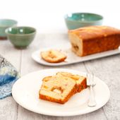 Cake aux pêches et au nougat