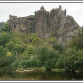 Les villages de Haute-Loire :Arlempdes - L'Auvergne Vue par Papou Poustache