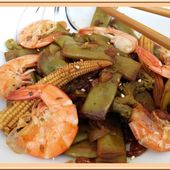 Wok de crevettes aux Haricots mange-tout et petits maïs - Oh, la gourmande..
