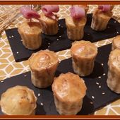 Minis Cannelés au Yaourt, Bacon et Sésame grillé - Oh, la gourmande..
