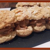Choux à la crème pralinée - Oh, la gourmande..