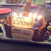 Jouer et découvrir # 31 - Gâteau d'anniversaire et cadeaux du Far West