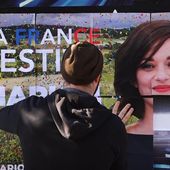 On a suivi les street artists parisiens qui détournent et réinventent les affiches électorales