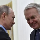 Russie : Ayrault invite Poutine à Paris en octobre