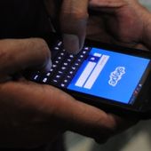 Whatsapp' et Google Hangout et Skype et Facebook et Viber bientot mis sur écoute grace à la Loi Macron ? - OOKAWA Corp.