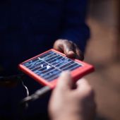 SunStream : World Panel et Vodacom sur une Solution d'électricité mobile - OOKAWA Corp.