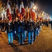 1000 drapeaux pour 100.000 morts.