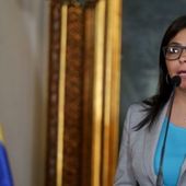 Le Venezuela subit un embargo financier - Viva Venezuela