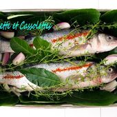 Bars rôtis au Vin Blanc en Feuilles de Figuier - Grelinette et Cassolettes