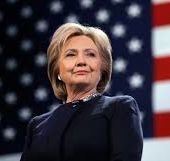 Environ 14 900 nouveaux emails de Clinton révélés, sa fondation mise en cause